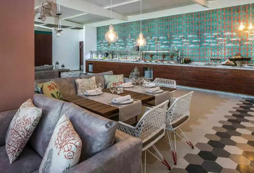 منتجع Grand Palladium Select Palace Ibiza