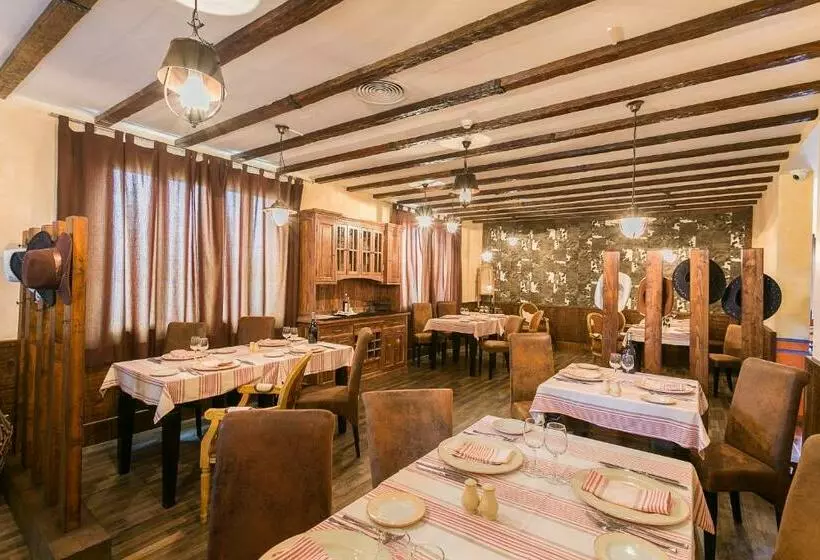 منتجع Grand Palladium Select Palace Ibiza