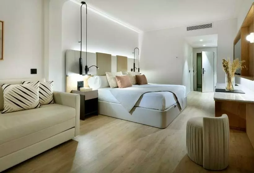 منتجع Grand Palladium Select Palace Ibiza