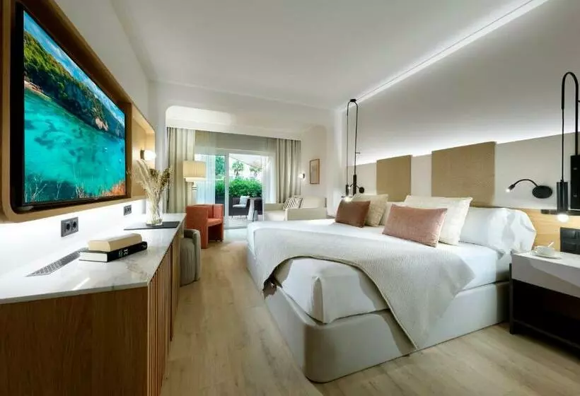 منتجع Grand Palladium Select Palace Ibiza