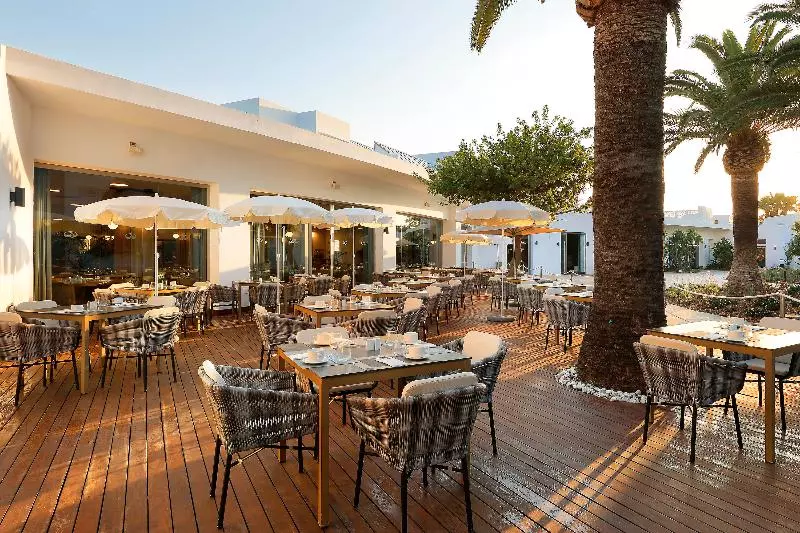 منتجع Grand Palladium Select Palace Ibiza
