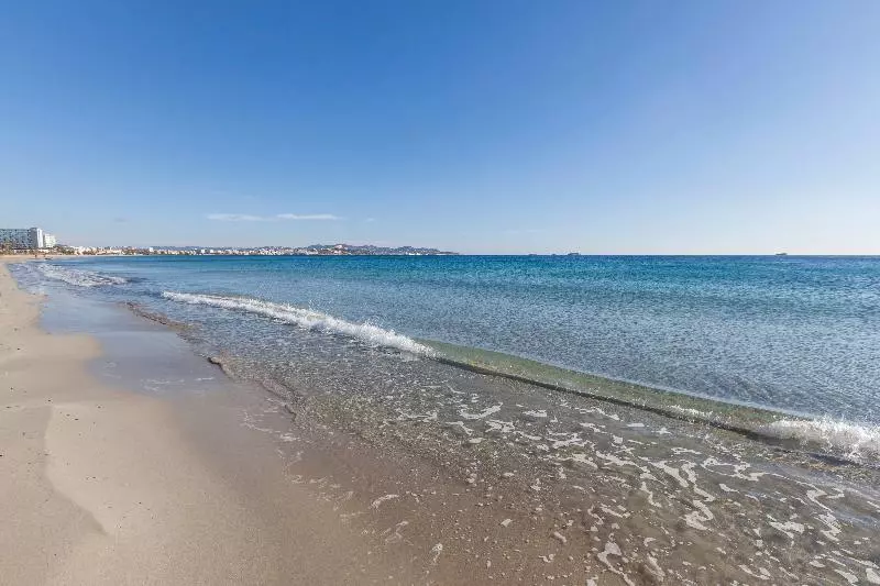 منتجع Grand Palladium Select Palace Ibiza