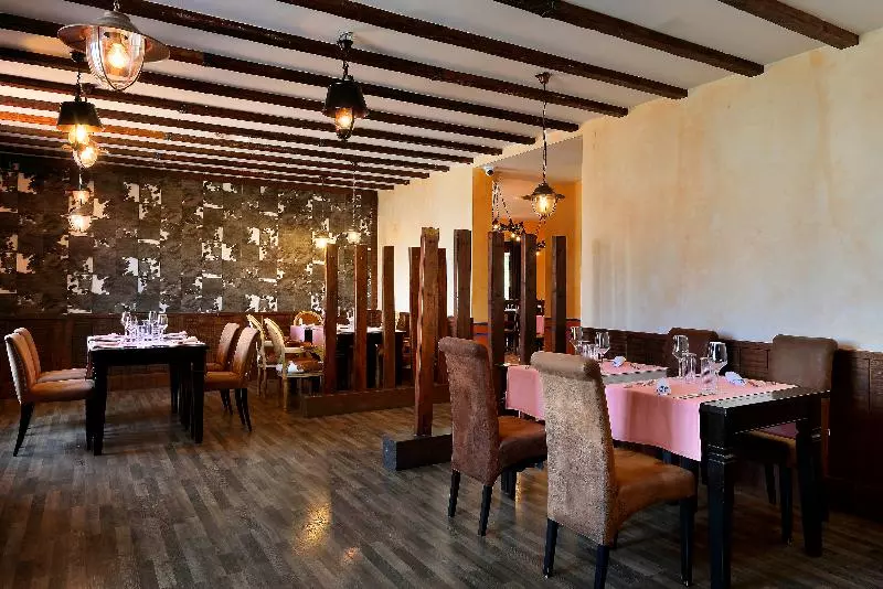 منتجع Grand Palladium Select Palace Ibiza