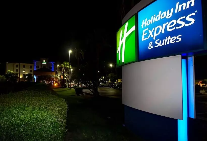 Holiday Inn Express Hotel & Suites Cocoa Beach, An Ihg
