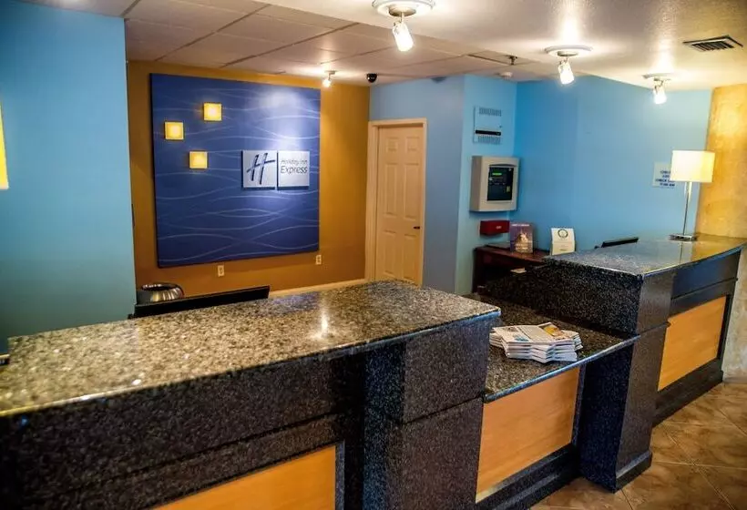Holiday Inn Express Hotel & Suites Cocoa Beach, An Ihg