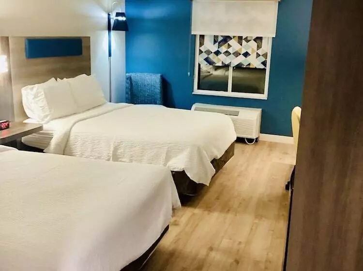 Holiday Inn Express Hotel & Suites Cocoa Beach, An Ihg