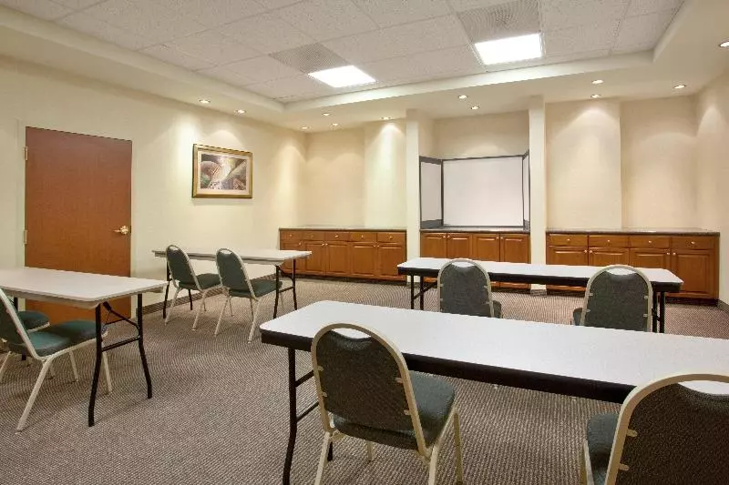 Holiday Inn Express Hotel & Suites Tucson Mall, An Ihg
