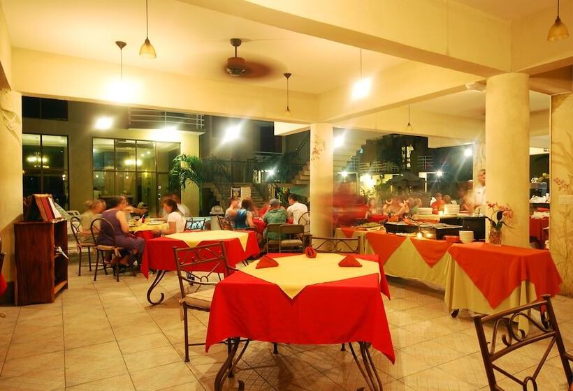 בית מלון כפרי Balcon Del Mar Beach Front