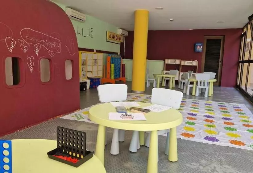 Hotell Chatur Costa Caleta