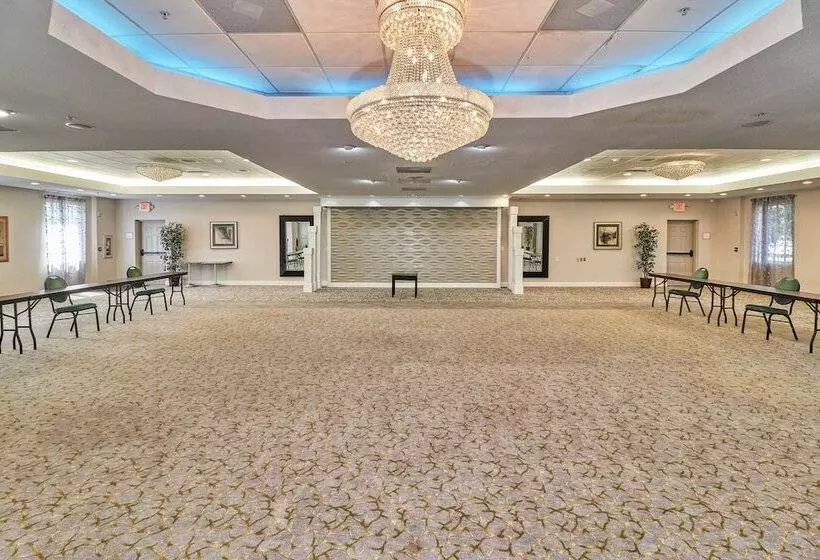 Holiday Inn Express Hotel & Suites Clearwater Us 19 North, An Ihg