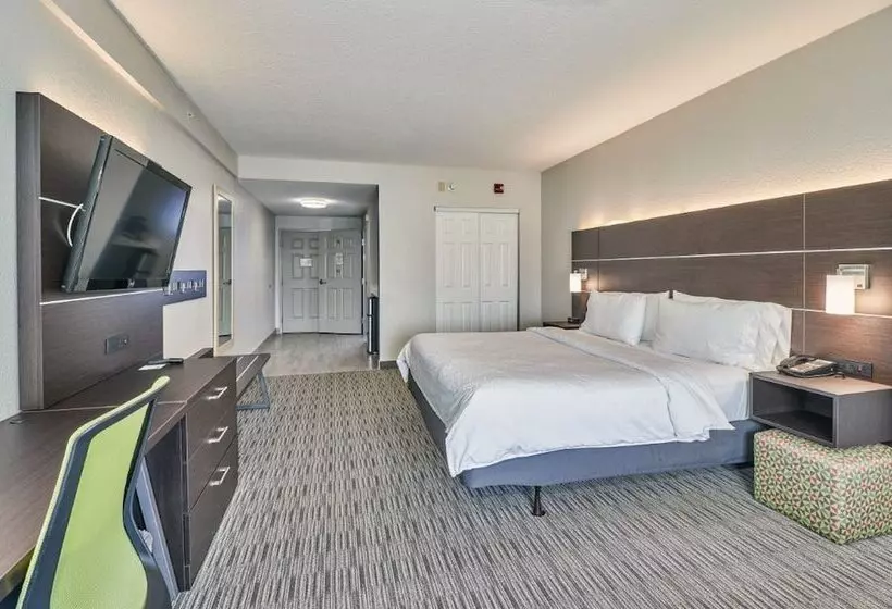 Holiday Inn Express Hotel & Suites Clearwater Us 19 North, An Ihg