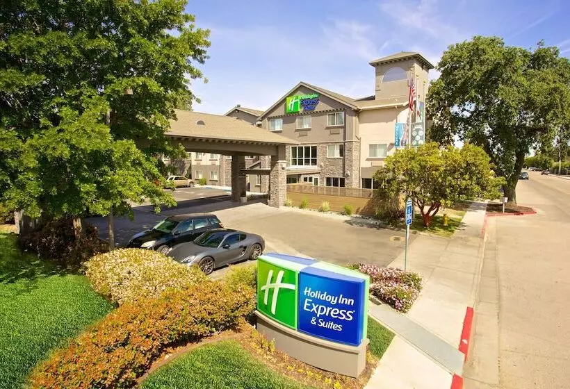 Holiday Inn Express Hotel & Suites Paso Robles, An Ihg