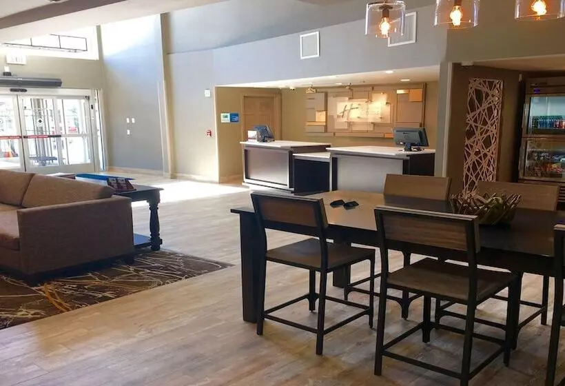 Holiday Inn Express Hotel & Suites Paso Robles, An Ihg