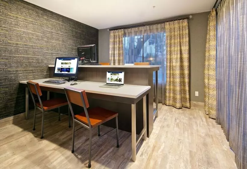 Holiday Inn Express Hotel & Suites Paso Robles, An Ihg