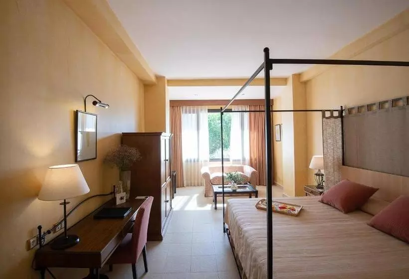 Отель Intelier Airén