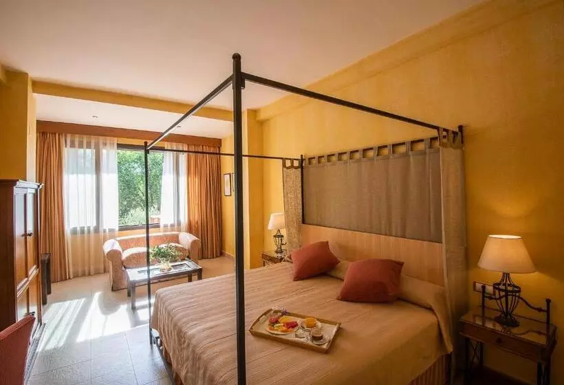 Отель Intelier Airén