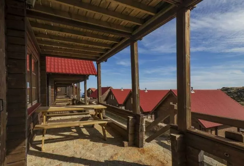 Hotelli Luna Chalets Da Montanha   Serra Da Estrela