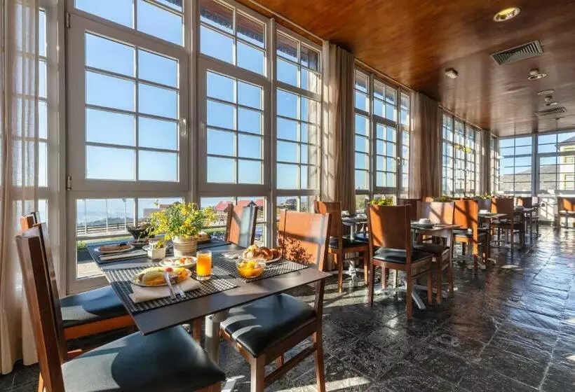 Hotelli Luna Chalets Da Montanha   Serra Da Estrela