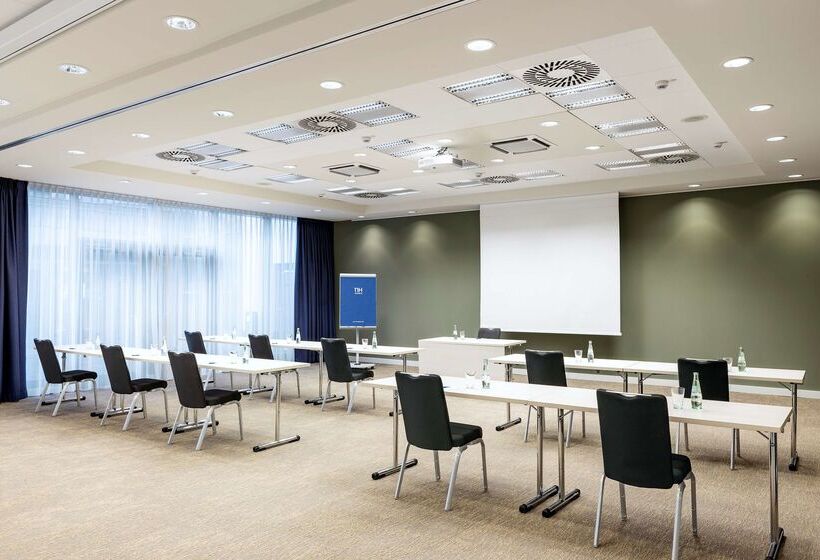 فندق NH Köln Altstadt