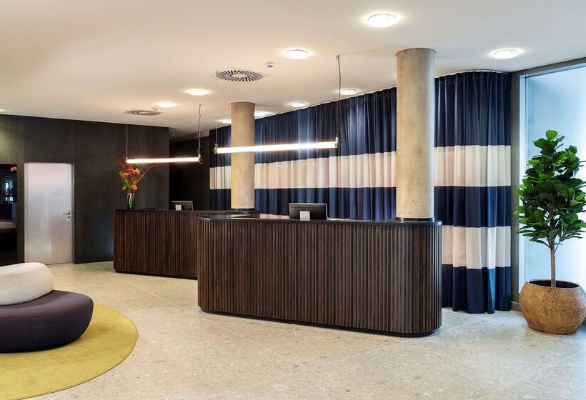 فندق NH Köln Altstadt