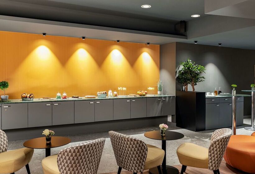 فندق NH Köln Altstadt