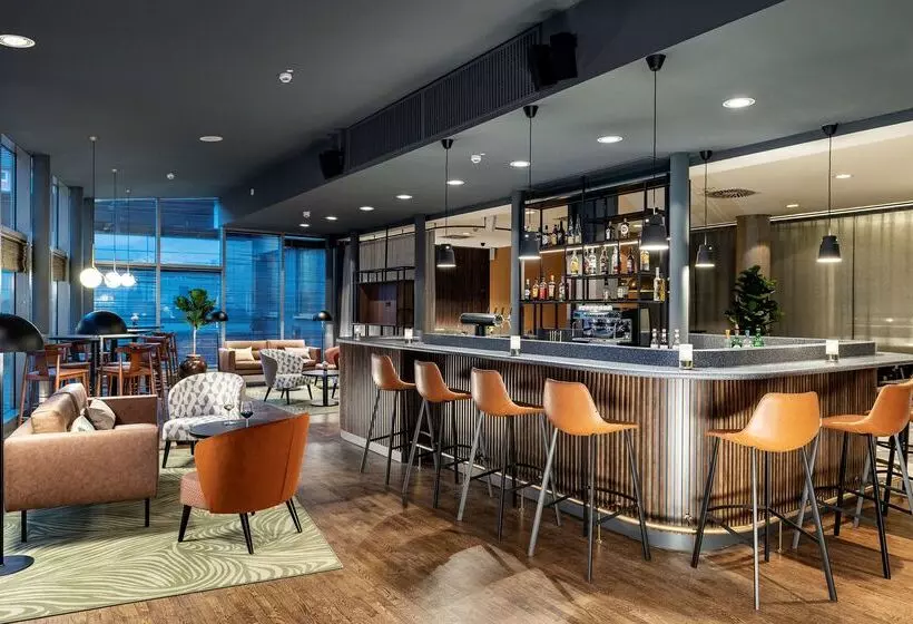 Отель NH Köln Altstadt