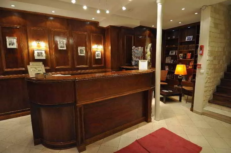 هتل Korner Montmartre