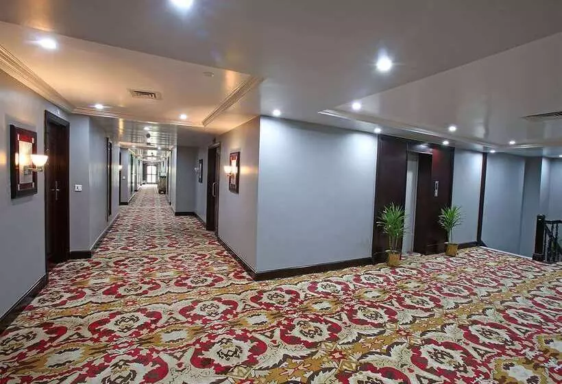 ホテル The Royal Plaza Gangtok