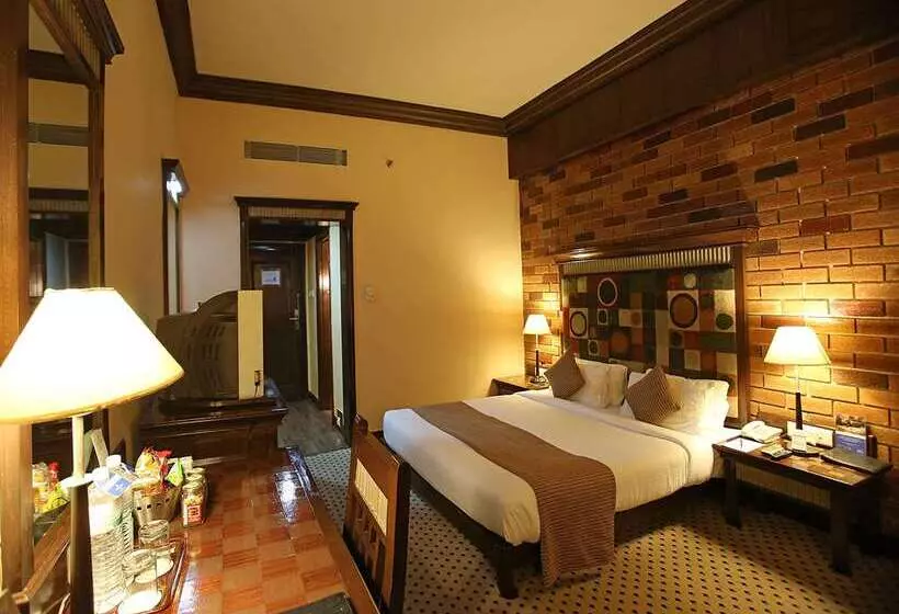 ホテル The Royal Plaza Gangtok