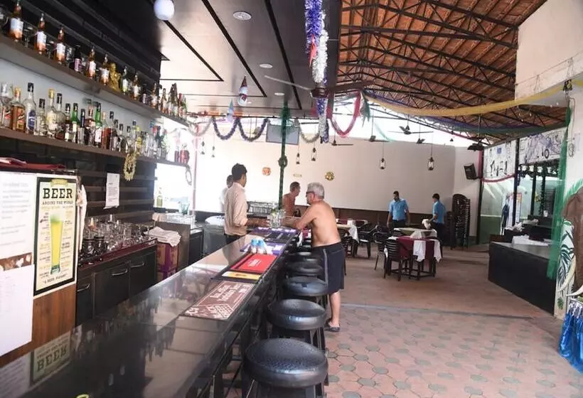 فندق Ticlo Resort