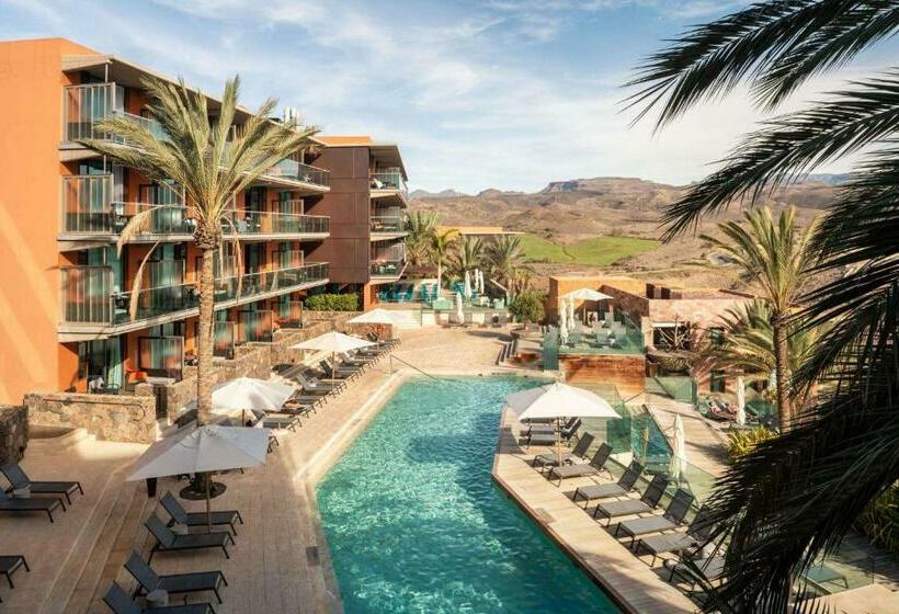 Salobre Hotel Resort & Serenity