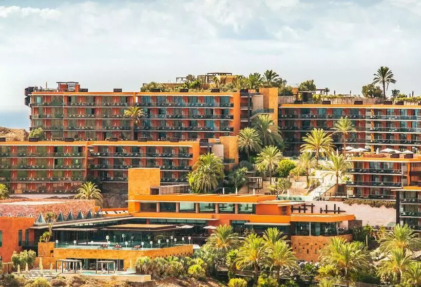 Salobre Hotel Resort & Serenity