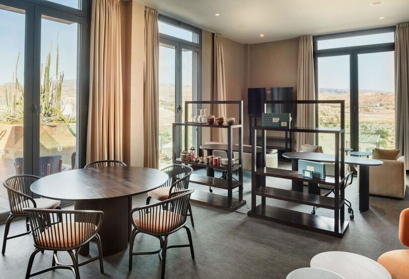 Salobre Hotel Resort & Serenity