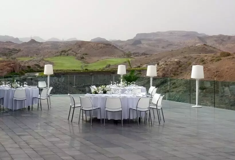 Salobre Hotel Resort & Serenity