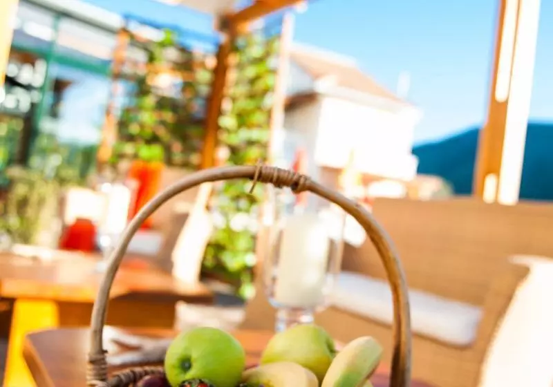 Clio Aparthotel