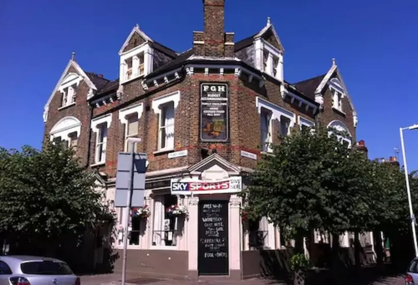 簡易ホテル Forest Gate Hotel   Free Parking Limited Spaces