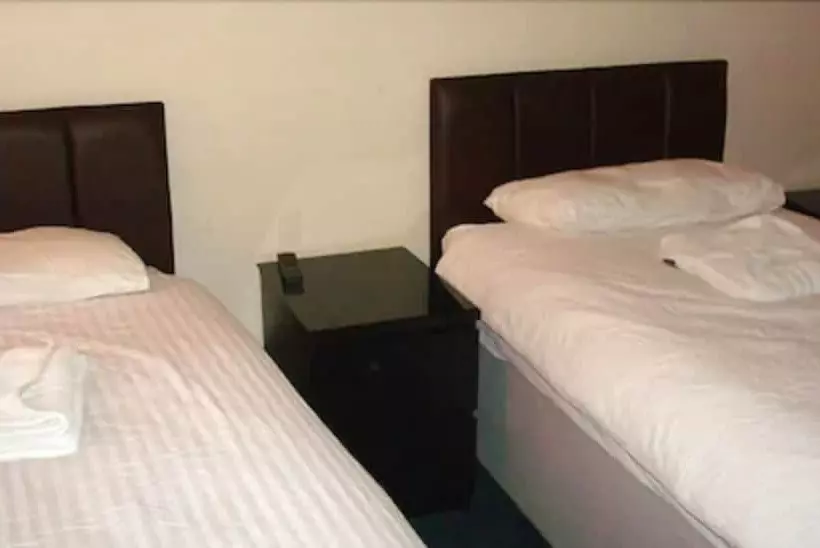 簡易ホテル Forest Gate Hotel   Free Parking Limited Spaces