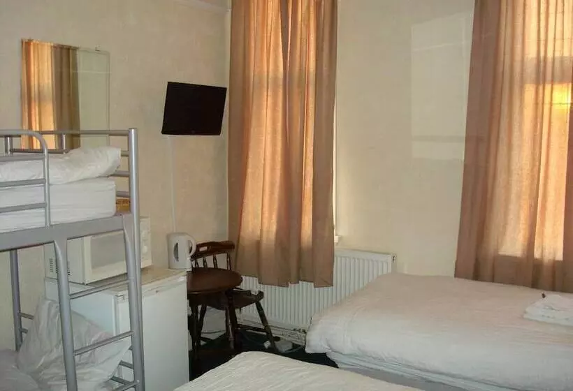 簡易ホテル Forest Gate Hotel   Free Parking Limited Spaces