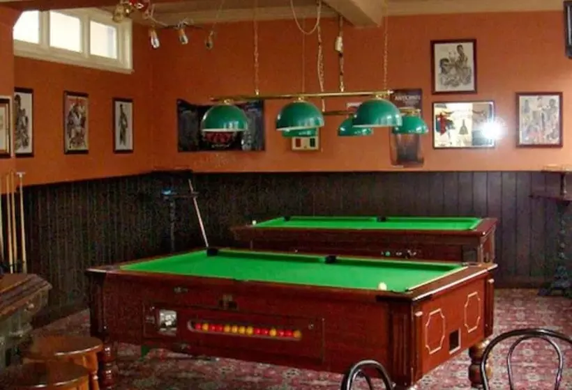 簡易ホテル Forest Gate Hotel   Free Parking Limited Spaces