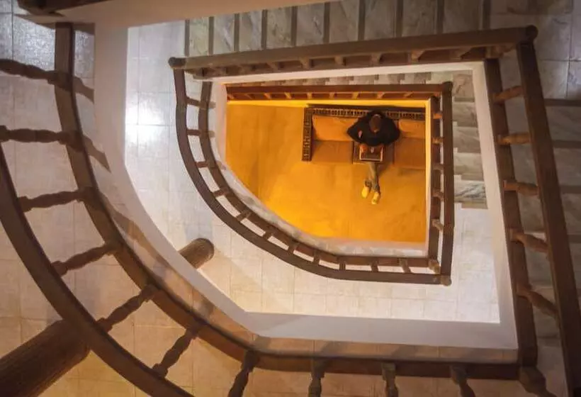 هتل Central Santa Maria