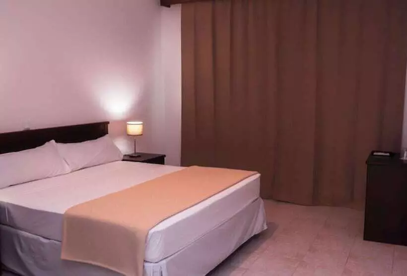 هتل Central Santa Maria