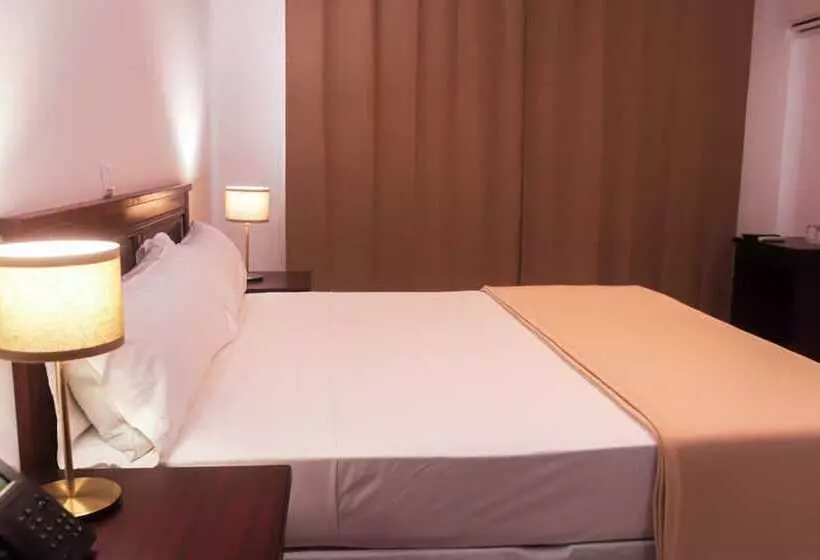 هتل Central Santa Maria