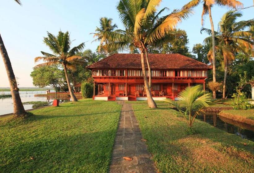 Hotelli Coconut Lagoon Kumarakom  A Cgh Earth Experience