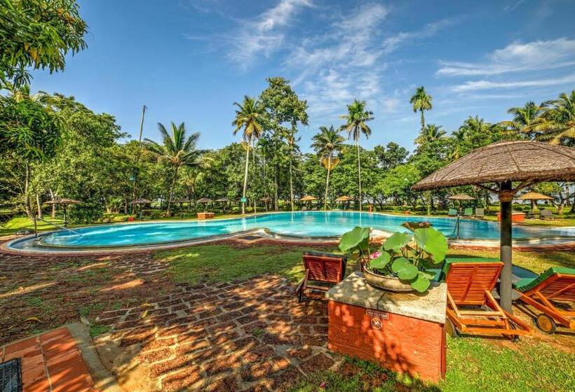 Hotelli Coconut Lagoon Kumarakom  A Cgh Earth Experience