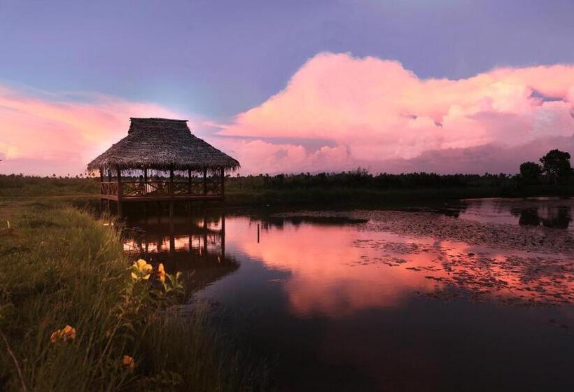 Hotelli Coconut Lagoon Kumarakom  A Cgh Earth Experience