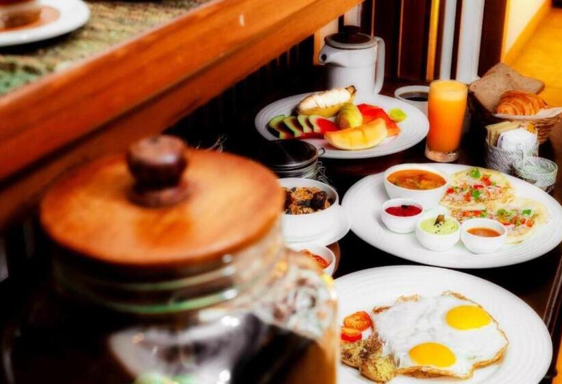 Hotelli Coconut Lagoon Kumarakom  A Cgh Earth Experience