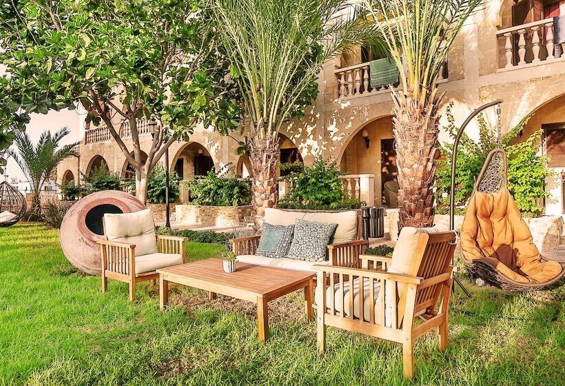 هتل Le Chateau Lambousa