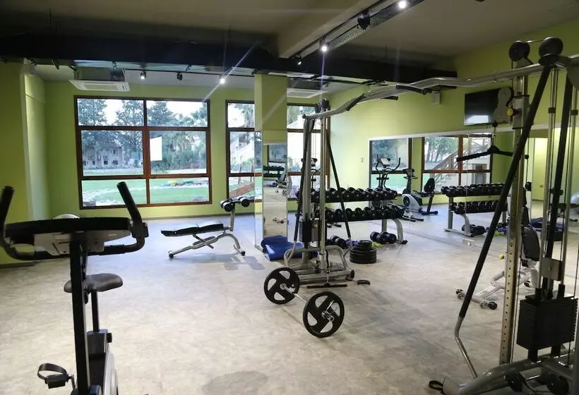 Отель Le Chateau Lambousa