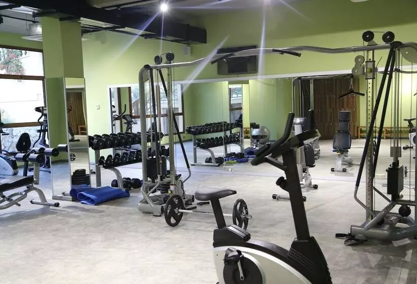 Отель Le Chateau Lambousa