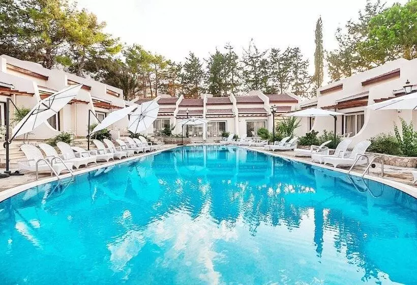 Отель Le Chateau Lambousa